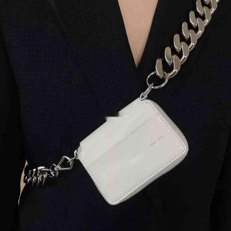 KARA Shoulder Bags designer handbag crossbody Thick Chain Small Square Bag Diagonal Cross Women s Pure Black Purse Trend wallet 220921